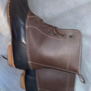 Size 8 ladies Sporto waterproof boots. Real leather and man made materials.
